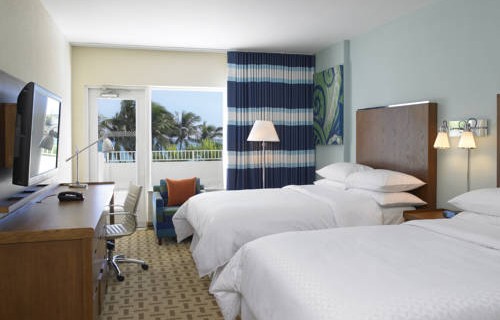 Four Points Sheraton Oceanfront Miami Beach bedroom