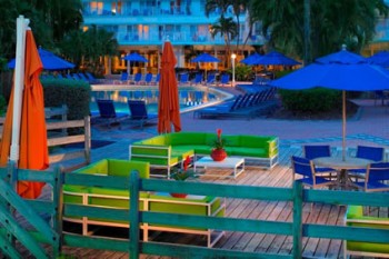 Four Points Sheraton Miami Beach  pool area