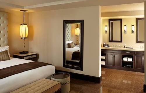 National-Hotel-Miami-Beach-Oceanfront-Hotel-bedroom-2
