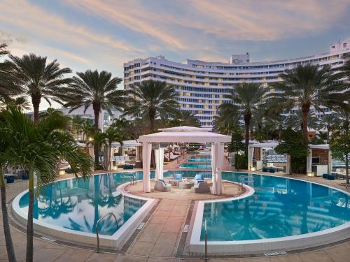 Fontainebleau Resort | Private Pool Canopy Fontainebleau Miami Beach Private Pool Canopy Fontainebleau Miami Beach